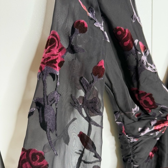 Majorelle- Ava Deep V Dress in Black Floral - XS NWT - Picture 3 of 13